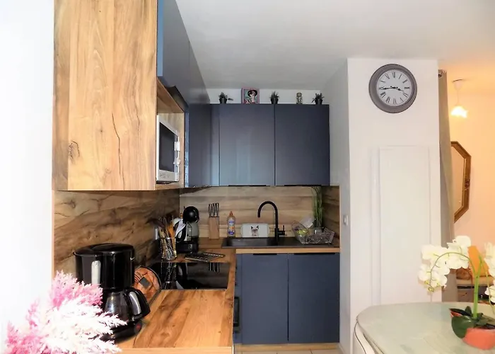 - Au Coeur Du Centre-ville - A Seulement 200m Lägenhet *