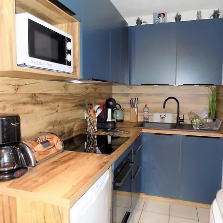 Apartment - Au Coeur Du Centre-ville - A Seulement 200m